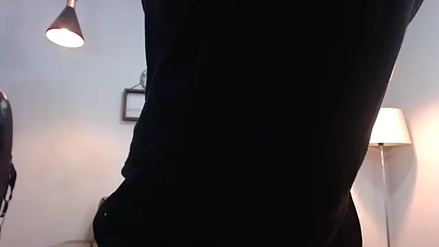 Xfire boy69 online show from 11-28-25, 02:50