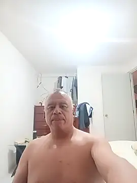 cuntico online show from 10-27-25, 04:46