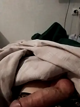 hornny boy35 online show from 04-26-26, 04:54