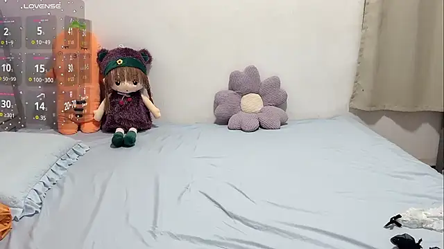Snapshot of Yingbao-Baby chatting on 10-19-25, 01:25 Yingbao-Baby online show from 10-19-25, 01:25