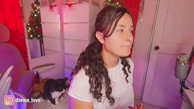 Dannaa Lovs online show from 11-20-25, 05:13