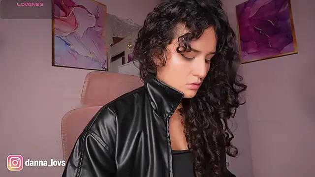 Dannaa Lovs online show from 05-19-26, 11:17