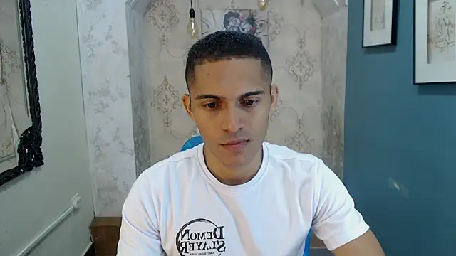 Snapshot of Derek_Storm_ chatting on 11-14-25, 10:41 Derek Storm online show from 11-14-25, 10:41