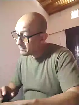 Snapshot of jorge406 chatting on 10-19-25, 02:42 jorge406 online show from 10-19-25, 02:42