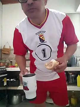 Snapshot of jorge406 chatting on 10-25-25, 03:23 jorge406 online show from 10-25-25, 03:23