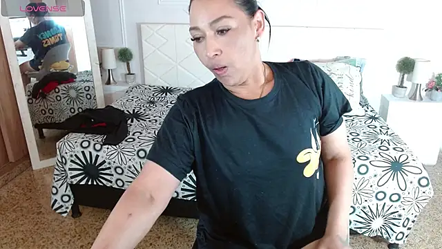 IvyShine7 online show from 01-31-26, 07:12