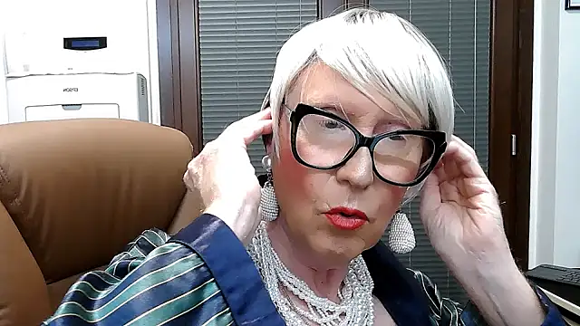 Snapshot of ROBY_SWEETHOT chatting on 10-13-25, 09:27 ROBY SWEETHOT online show from 10-13-25, 09:27