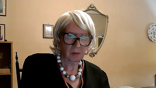 Snapshot of ROBY_SWEETHOT chatting on 09-29-25, 11:10 ROBY SWEETHOT online show from 09-29-25, 11:10