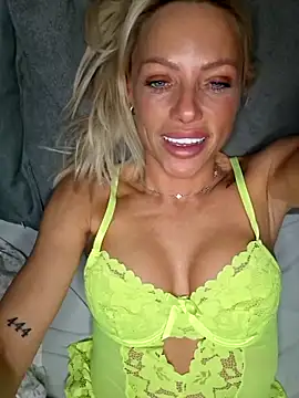 Bellarose xx online show from 02-05-26, 11:00