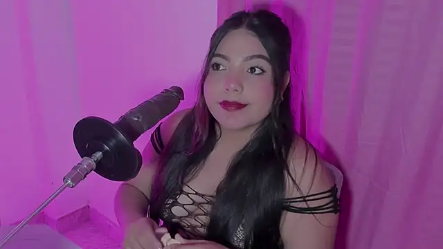 Lily hot25 online show from 06-17-26, 09:57