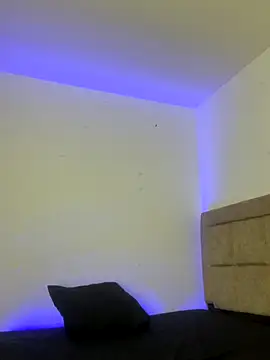 EmilyNoir1 online show from 11-18-25, 12:04