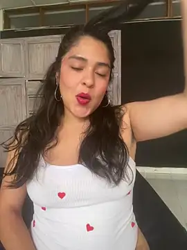 EmilyNoir1 online show from 05-27-26, 09:22