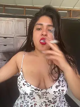 EmilyNoir1 online show from 05-26-26, 08:40