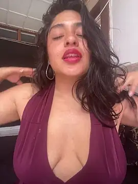 Snapshot of EmilyNoir1 chatting on 06-27-26, 05:52 EmilyNoir1 online show from 06-27-26, 05:52
