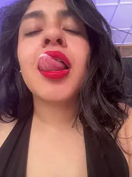 EmilyNoir1 online show from 04-21-26, 10:05