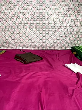 chandiqueen online show from 10-19-25, 08:33