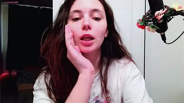 Snapshot of peachyness chatting on 06-03-26, 06:23 peachyness online show from 06-03-26, 06:23