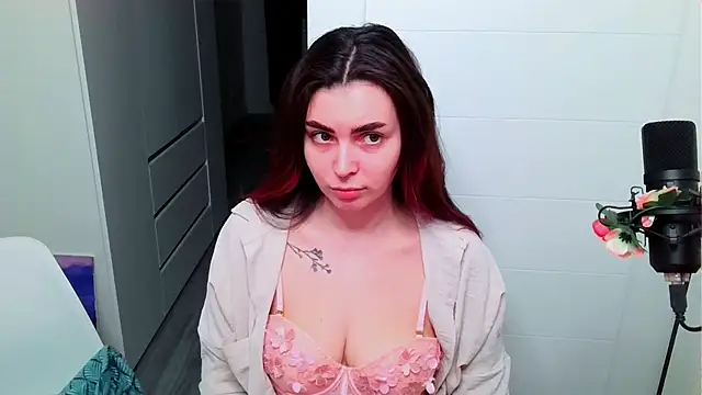 peachyness online show from 02-06-26, 07:54