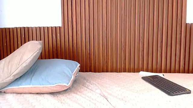 Darwin mayo online show from 04-01-26, 01:41