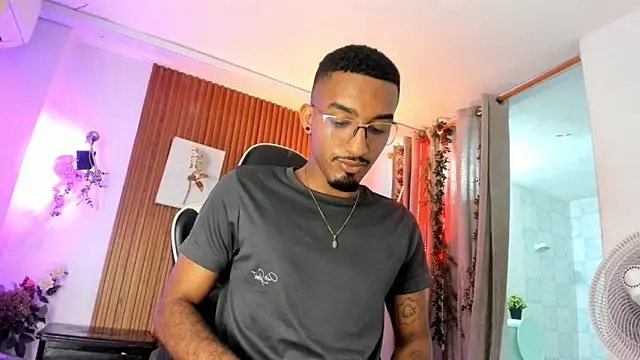 Darwin mayo online show from 12-19-25, 05:37