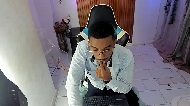 Darwin mayo online show from 11-07-25, 05:17