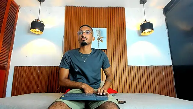 Darwin mayo online show from 12-20-25, 11:24