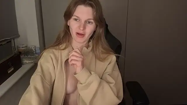 Lilly-Luscious online show from 11-26-25, 09:48