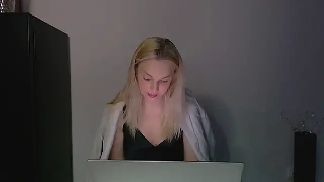 Lia noo regrets online show from 05-03-26, 05:27