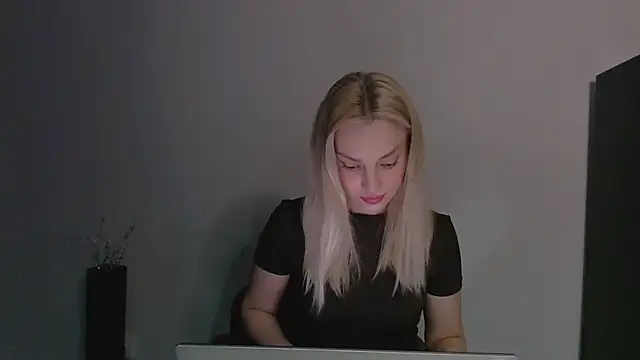 Lia noo regrets online show from 04-19-26, 06:10