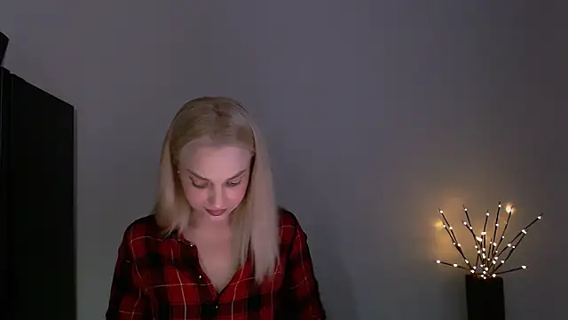 Snapshot of Lia_noo_regrets chatting on 07-06-26, 03:58 Lia noo regrets online show from 07-06-26, 03:58