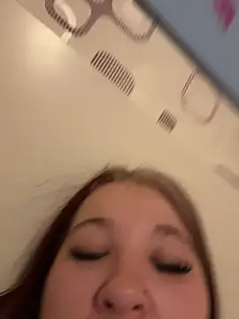 SweetTeenGirl online show from 03-16-26, 05:37