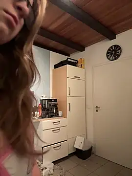 SweetTeenGirl online show from 11-03-25, 05:34