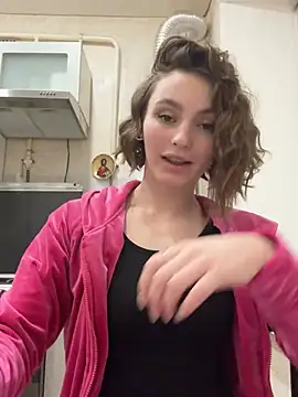 Snapshot of ZariaFlame chatting on 01-12-26, 12:17 ZariaFlame online show from 01-12-26, 12:17