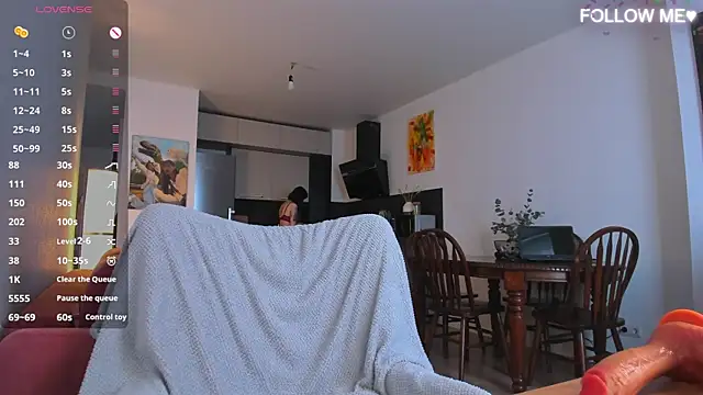 MilkyDana online show from 04-10-26, 08:21