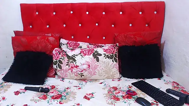 GoldSnowXxX online show from 12-01-25, 01:01