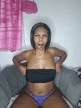 Snapshot of GoldSnowXxX chatting on 06-19-26, 12:05 GoldSnowXxX online show from 06-19-26, 12:05