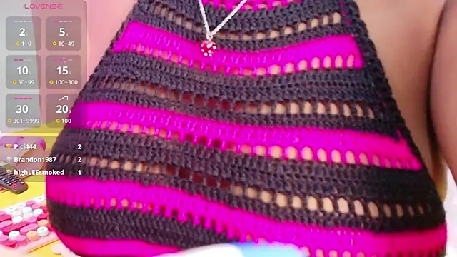 Snapshot of MySugarmoomy chatting on 10-28-25, 02:56 MySugarmoomy online show from 10-28-25, 02:56