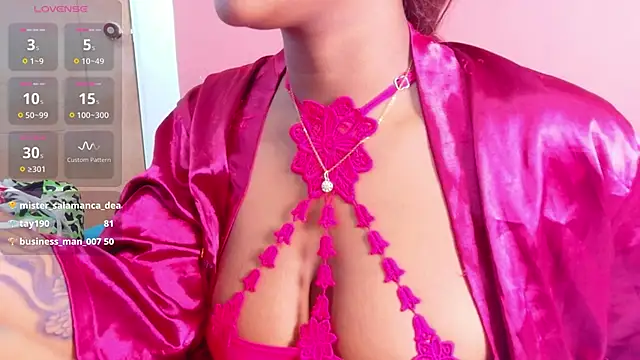 Snapshot of MySugarmoomy chatting on 11-21-25, 03:05 MySugarmoomy online show from 11-21-25, 03:05