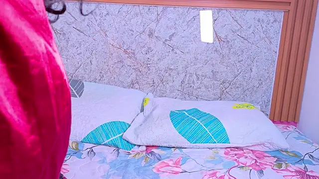 Snapshot of MySugarmoomy chatting on 12-14-25, 12:00 MySugarmoomy online show from 12-14-25, 12:00