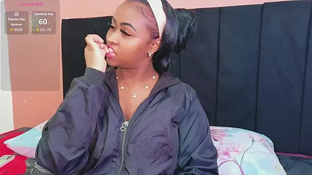 MySugarmoomy online show from 04-15-26, 03:01