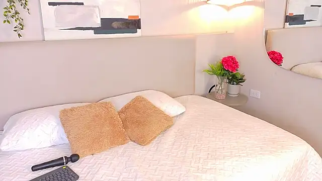 LanaRozz online show from 11-09-25, 02:10