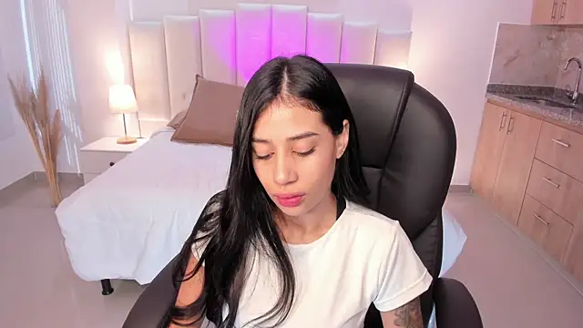 miranda crawfor online show from 10-31-25, 12:35