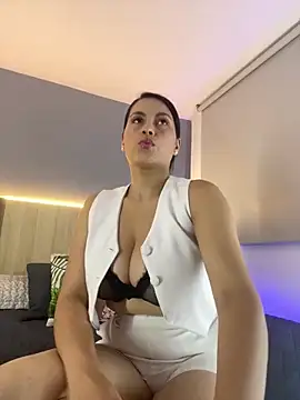 Atenea Clerk online show from 04-06-26, 11:33