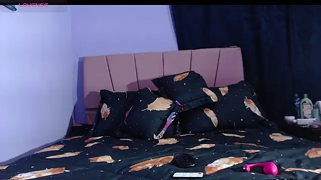  Bombom   online show from 01-12-26, 11:53