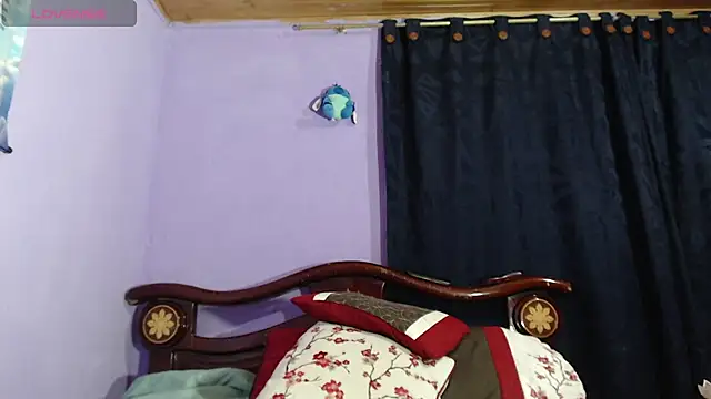  Bombom   online show from 10-31-25, 12:18