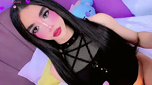 ShantyMillan online show from 05-17-26, 01:11
