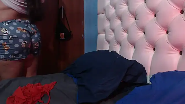 SamiBoobsxx online show from 11-16-25, 04:39