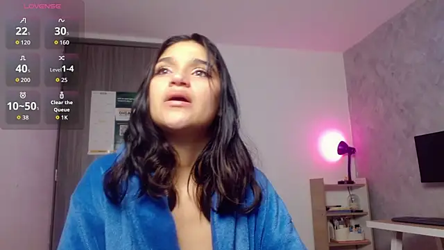 Roxxi 2110 online show from 07-05-26, 04:41