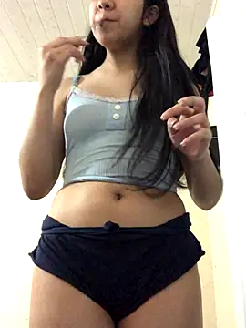 Snapshot of ashleyy20 chatting on 11-08-25, 08:34 ashleyy20 online show from 11-08-25, 08:34