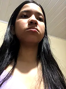 Snapshot of ashleyy20 chatting on 11-16-25, 11:19 ashleyy20 online show from 11-16-25, 11:19